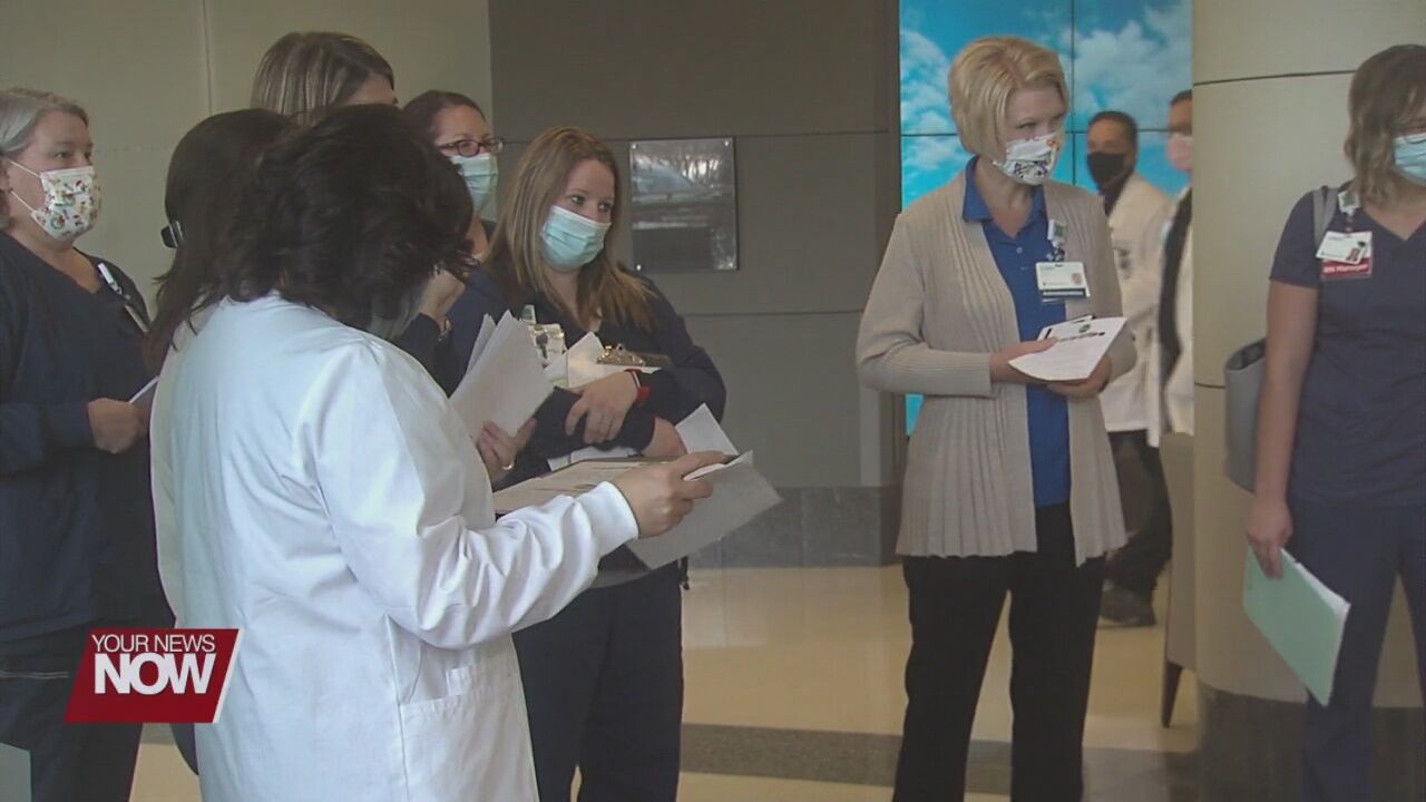Healthcare workers get thank you cards from Allen County students
